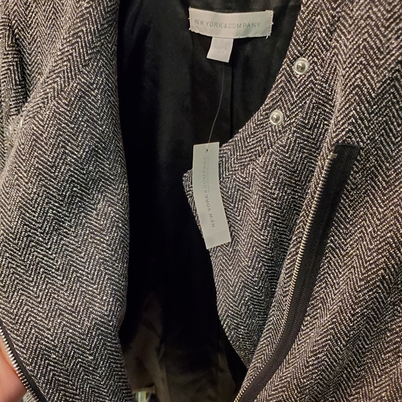 NWT Women's New York & Company Top Small - Picture 5 of 5